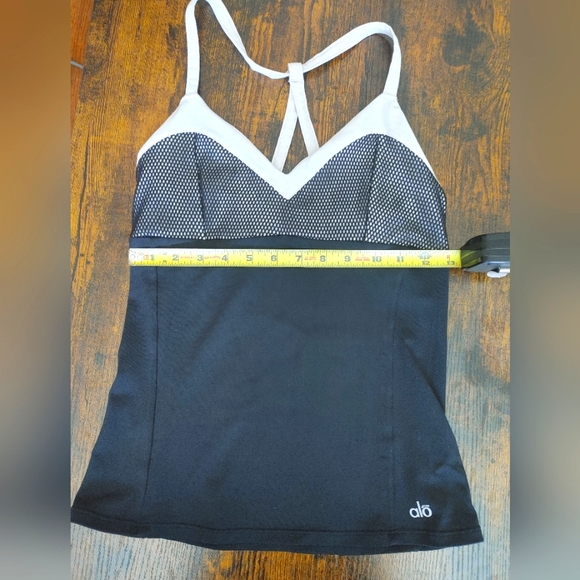 ALO Yoga/Pilates top Size XS - Picture 3 of 13